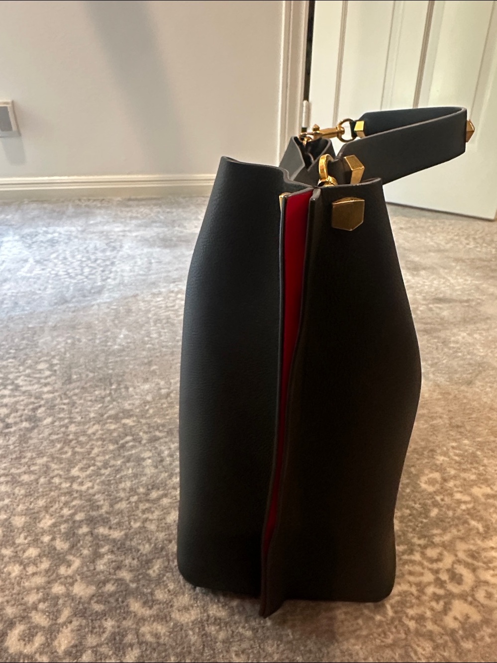 Valentino Garavani Black Leather V logo with Boho bag large NWOT - Picture 2 of 16